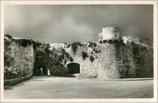 A Porta da Vila e o Baluerte do Governador
